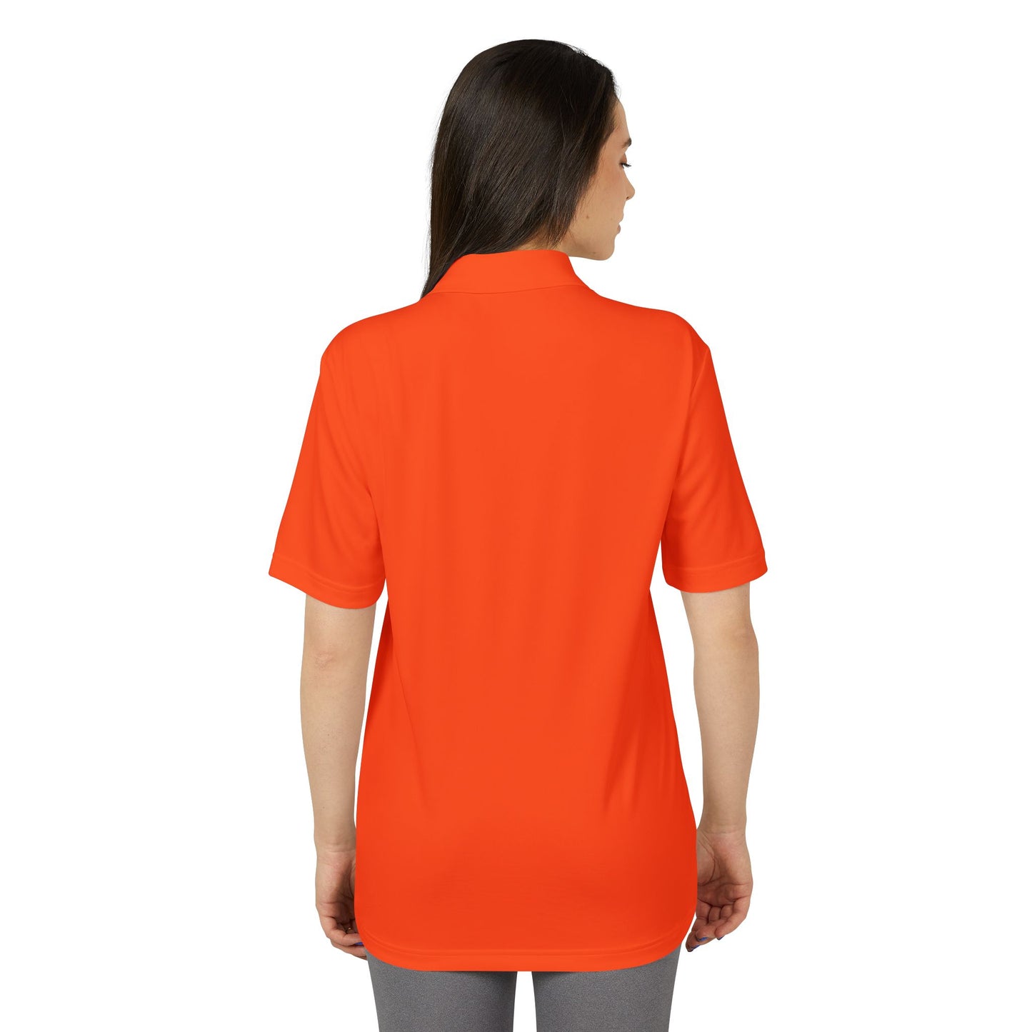 Polo sportiva da uomo - Arancione brillante con design artistico